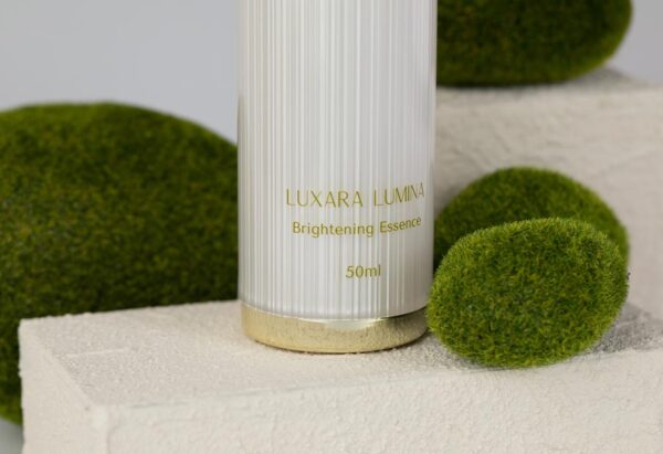 Luxara Lumina brightening essence - 50ml - Image 4